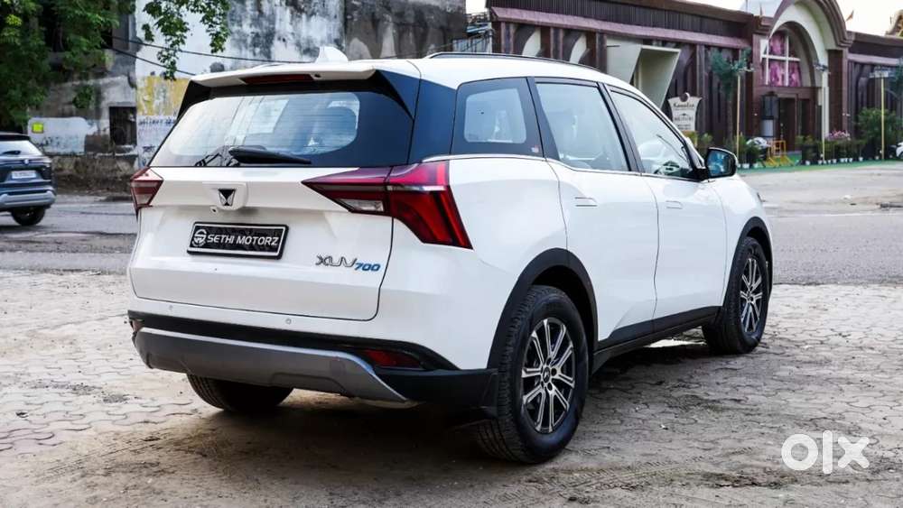 Mahindra Xuv700 2.0 Ax 7 Petrol At Str, 2022, Petrol