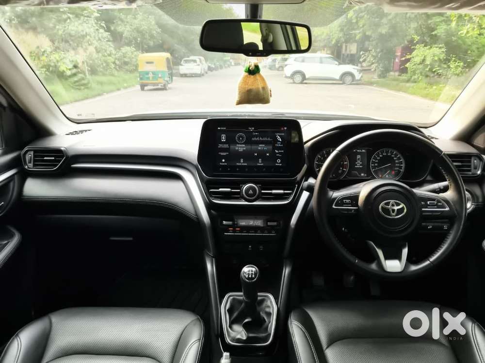 Toyota Urban Cruiser Hyryder 1.5 V Hybrid, 2023, Petrol