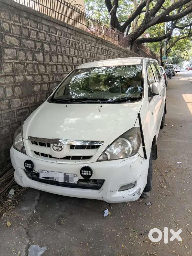 Toyota Innova 2.5 E 2006