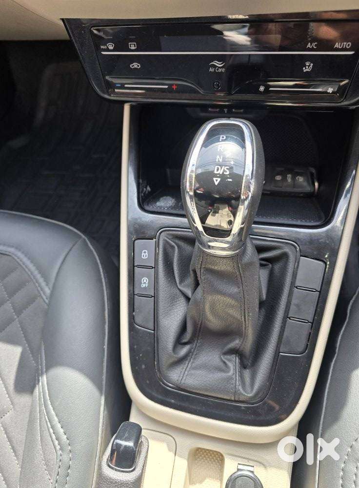 Skoda Slavia Ambition Plus 1.0 Tsi At, 2022, Petrol
