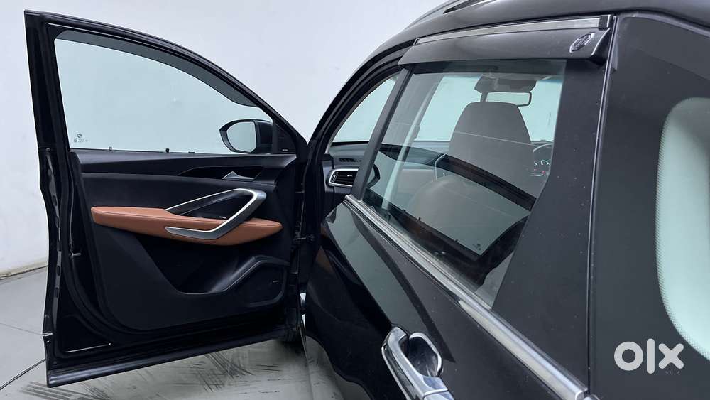 Mg Hector Plus 1.5 Sharp Turbo Cvt 6 Str, 2022, Petrol