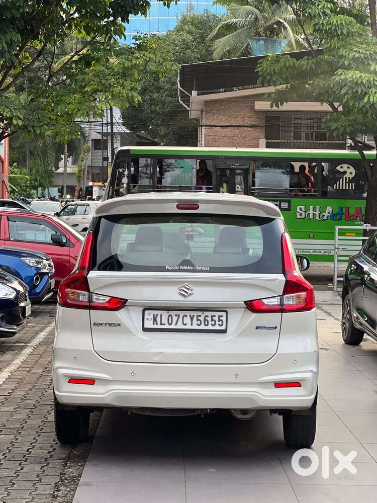 Maruti Suzuki Ertiga Vxi Shvs, 2022, Petrol
