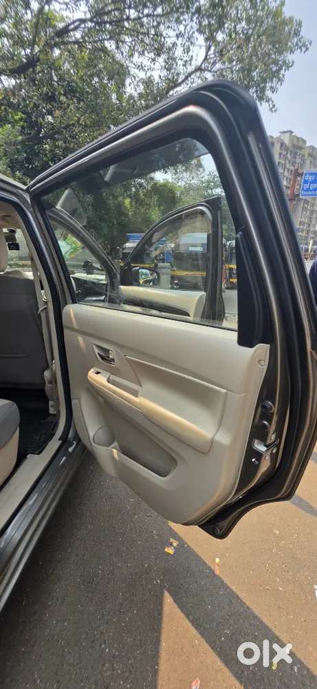 Maruti Ertiga Zxi(0) Top Model 2024 - Petrol+cng - 1st Owner