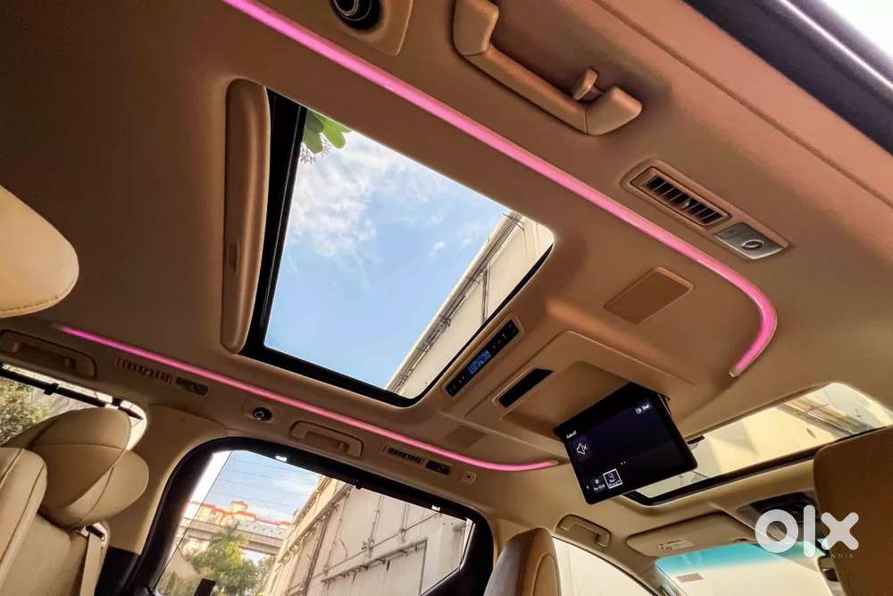 Toyota Vellfire 2.5 Hybrid, 2022, Petrol