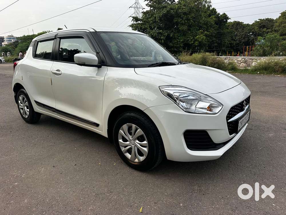 Maruti Suzuki Swift Vxi + Manual, 2024, Petrol