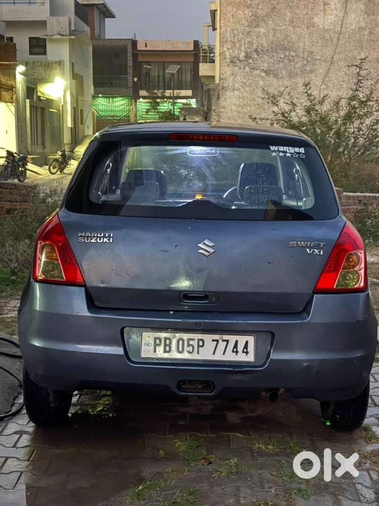Maruti Suzuki Swift 2009 Petrol 77225 Km Driven