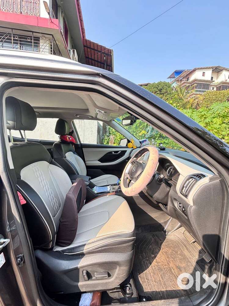 Hyundai Creta Sx(o) 1.5 Petrol Ivt Automatic100th Anniversary Le