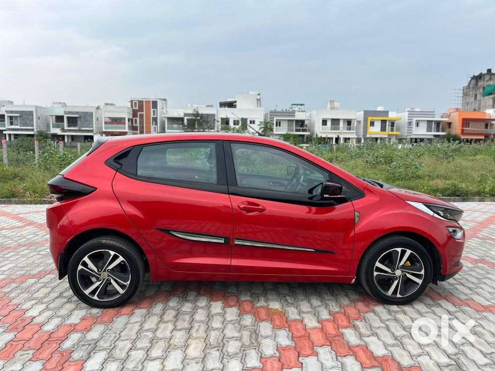 Tata Altroz, 2022, Petrol