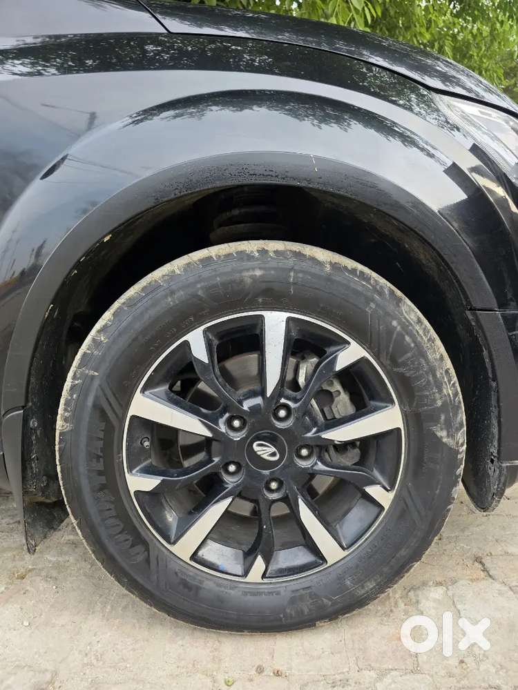 Mahindra Xuv500 2021 Diesel Well Maintained
