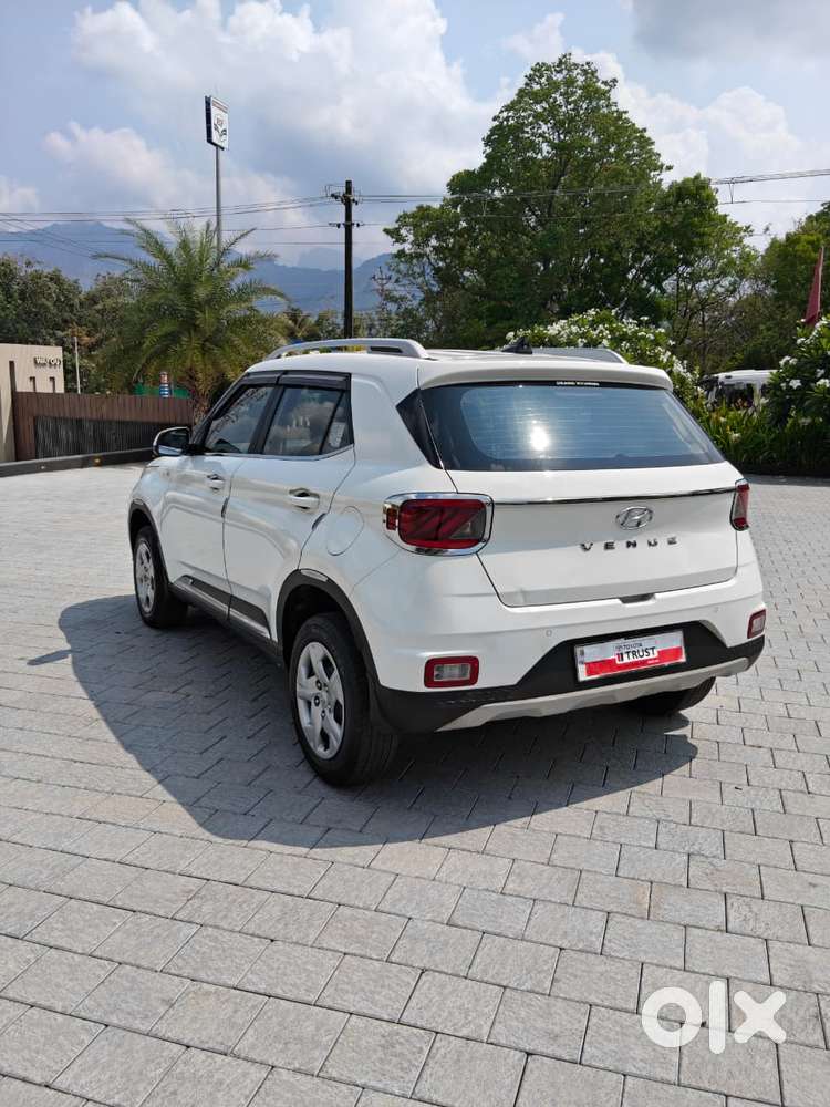 Hyundai Venue S 1.2 Petrol, 2020, Petrol