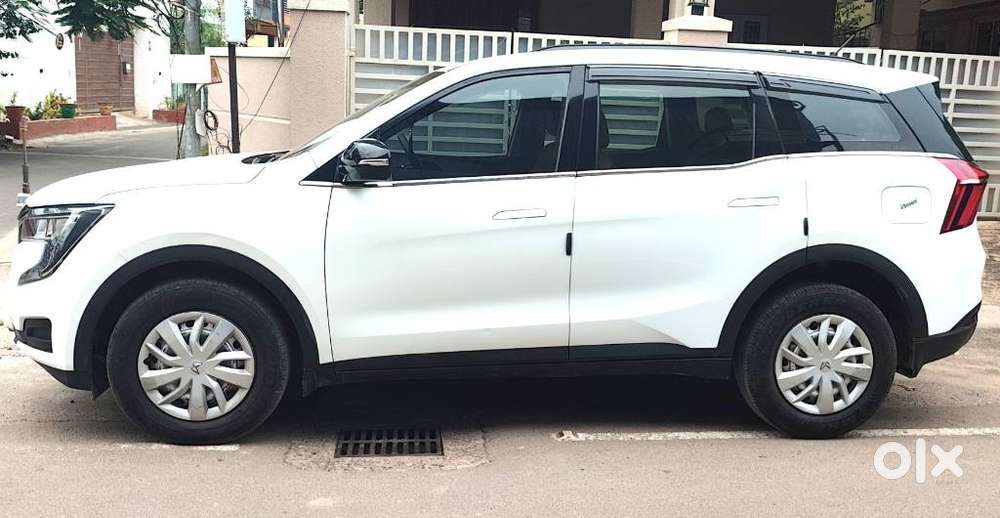 Mahindra Xuv700 2.2 Mx Diesel Mt 5 Str, 2022, Diesel
