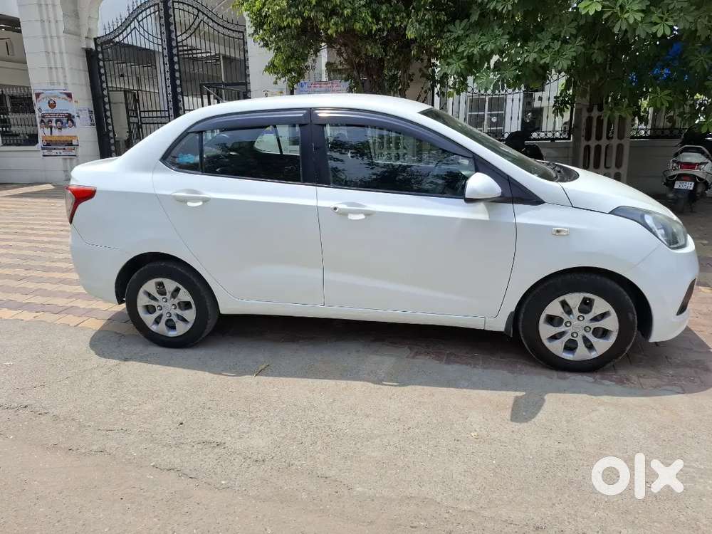Hyundai Xcent Dec 2016 1st Onwer Petrol Cng New Insurance Tyers Good