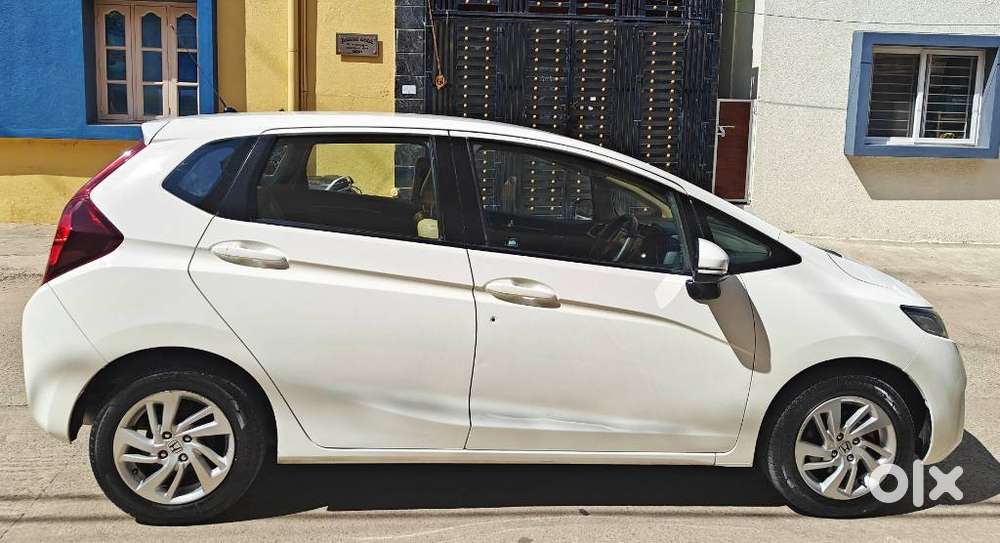 Honda Jazz V Automatic, 2015, Petrol