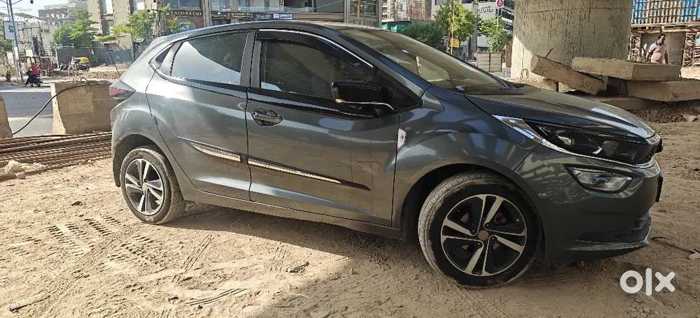 Tata Altroz Xz+ S Sunroof Diesel.