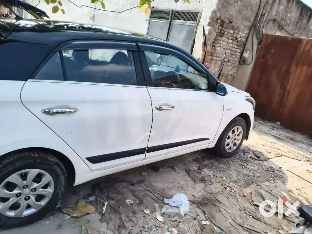 Acchi Gadi Hai Bahar Se Cng Lagi Hui Hai Rc Per Rc Per Chadhi Hui Hai