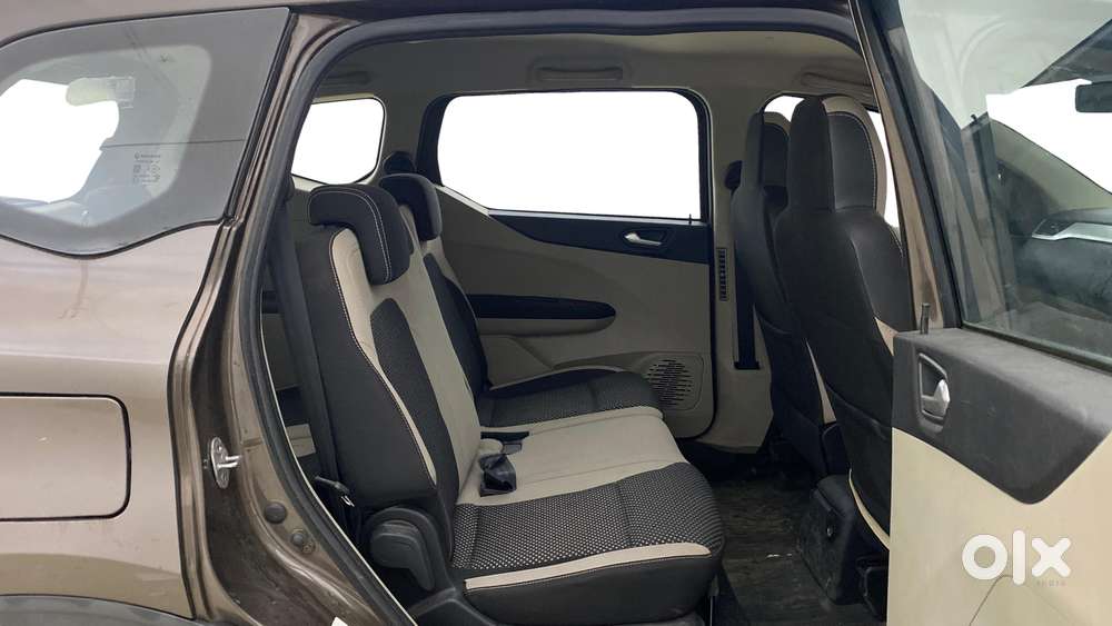 Renault Triber Rxz Easy-r Amt, 2021, Petrol