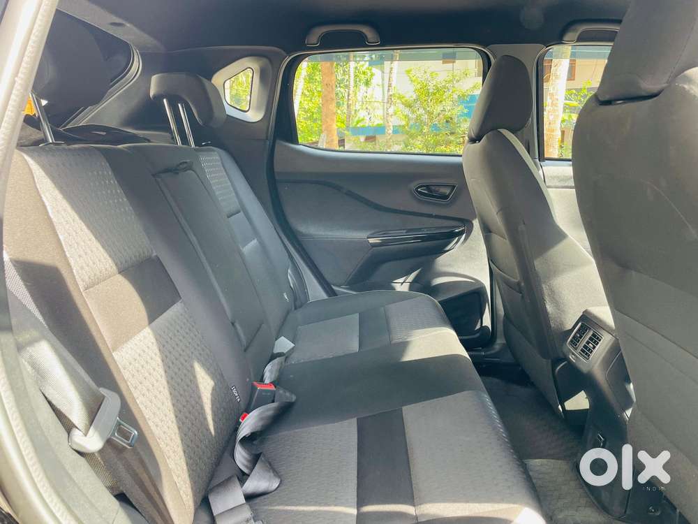 Nissan Magnite Kuro Edition Petrol Amt, 2024, Petrol