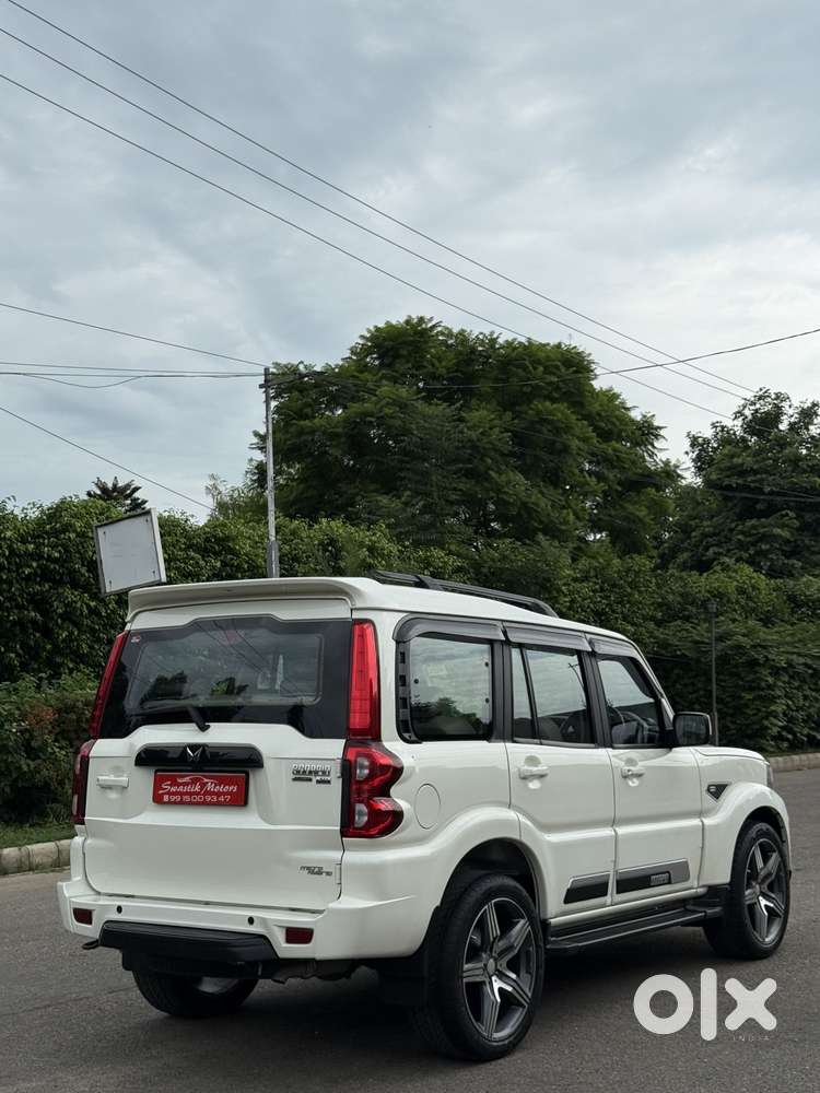Mahindra Scorpio Classic 2.2 S 11 Mt 7 Str, 2023, Diesel