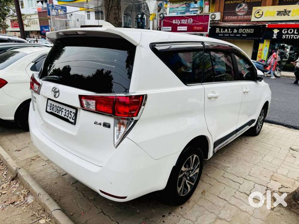 Toyota Innova Crysta 2.4 G Mt, 2022, Diesel