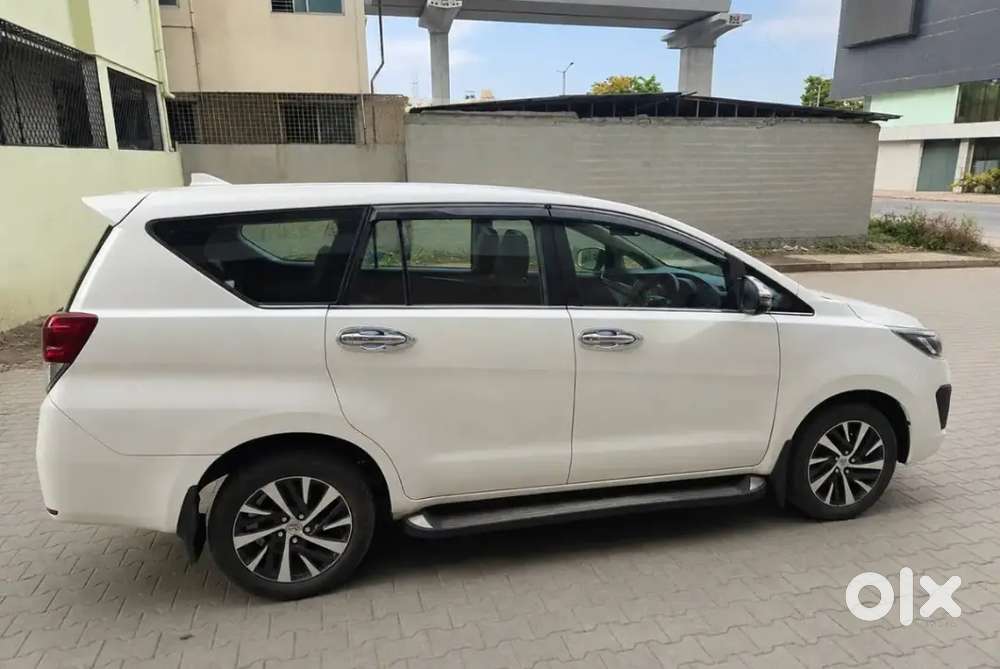Toyota Innova Crysta 2.4 Z 2022