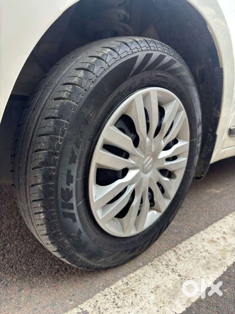 Maruti Suzuki Dzire 1.2 Vxi Cng, 2024, Cng & Hybrids