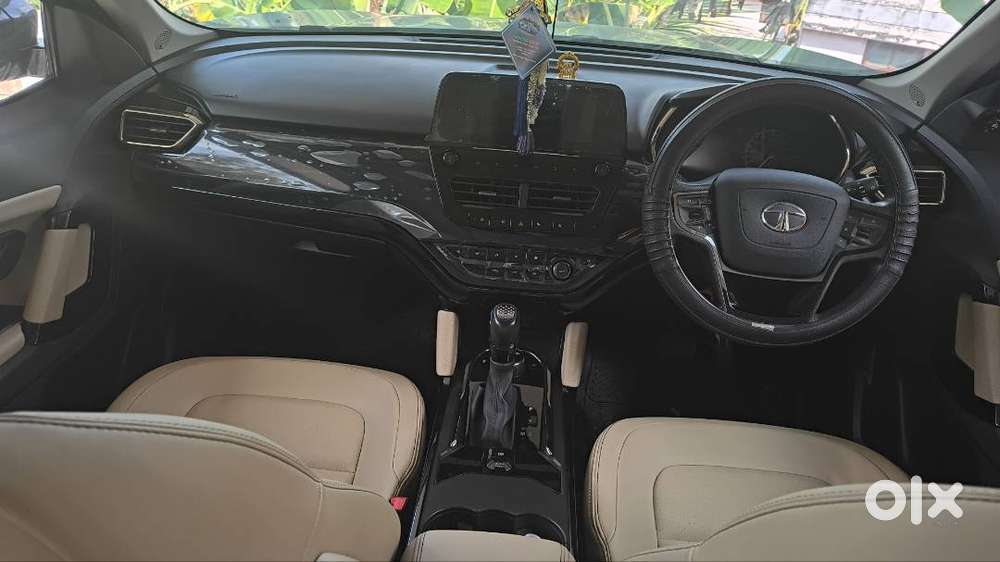 Tata Safari Adventure Pesona Top Edition