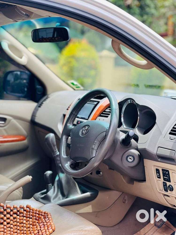 Toyota Fortuner, 2011, Diesel