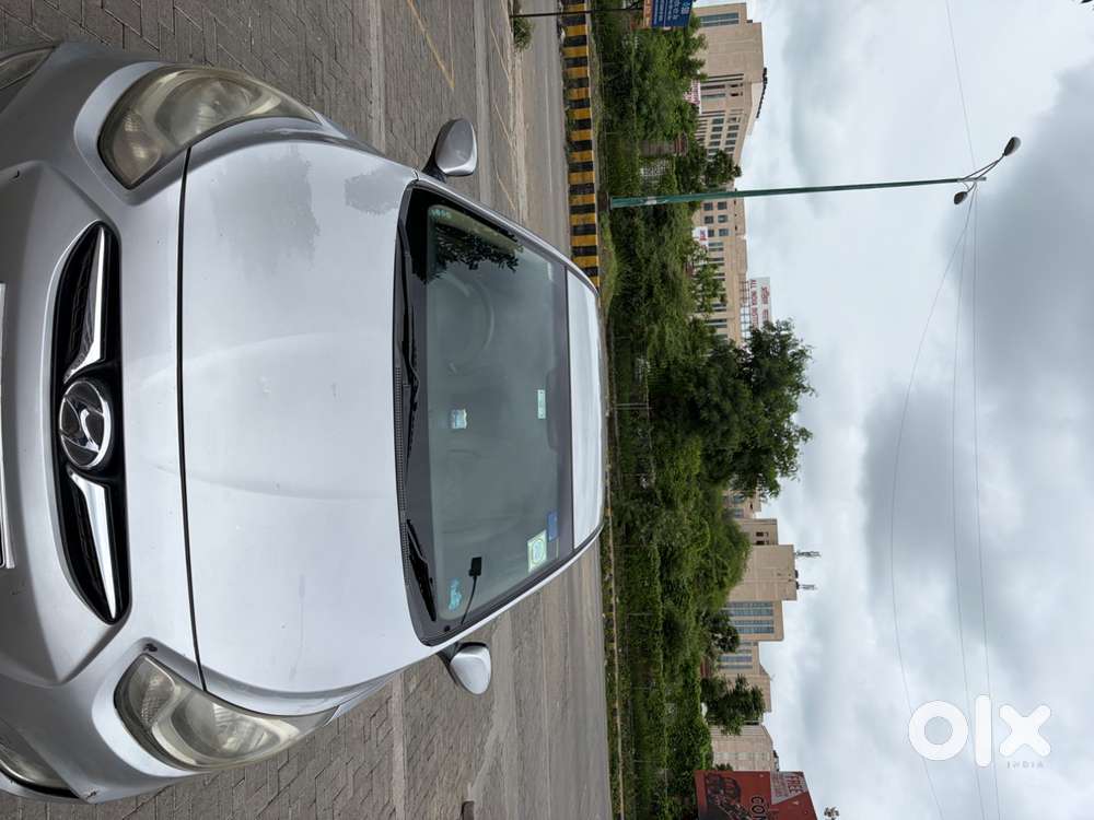Hyndai Verna Silver Well Maintained  1.6 Vtvt
