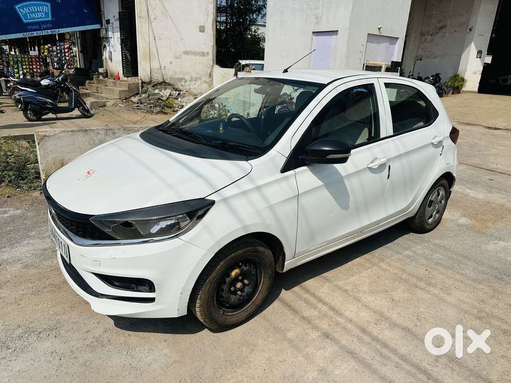 Tata Tiago 1.05 Revotorq Xt, 2022, Petrol