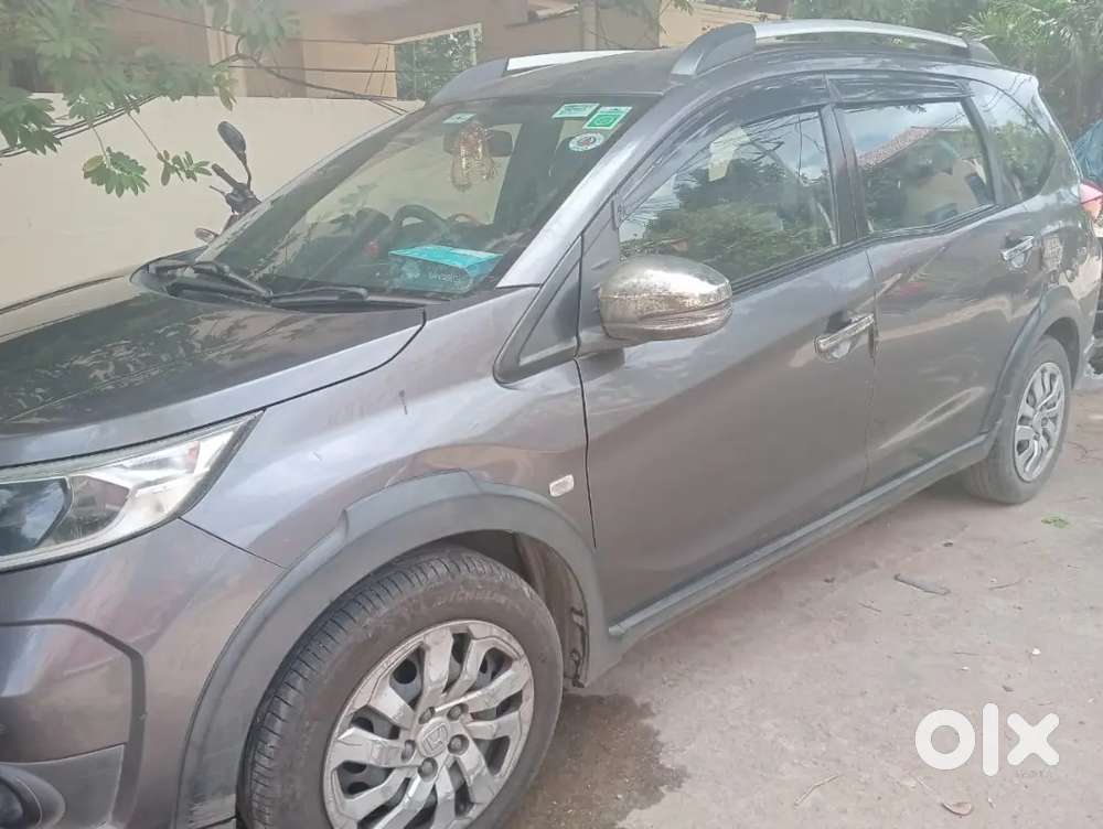 Honda Br-v 2017 Diesel 98000 Km Driven Well Maintained