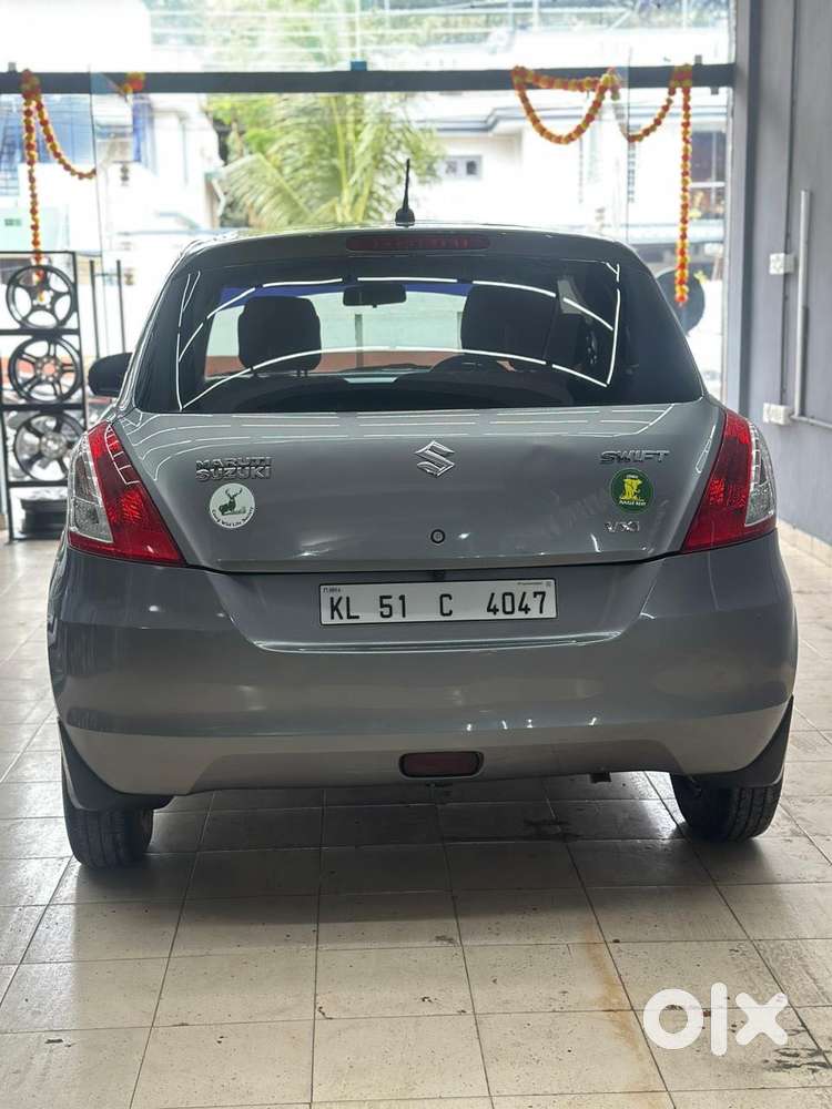 Maruti Suzuki Swift Vxi Glory Limited Edition, 2012, Petrol