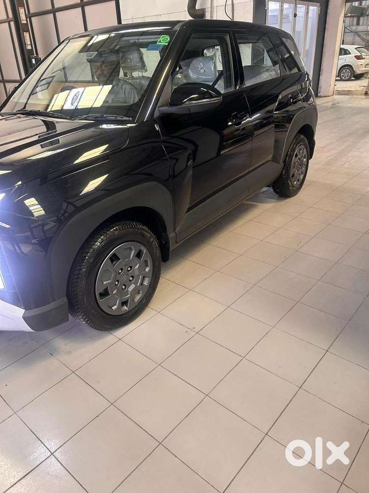 Hyundai Venue 2026 Petrol 1700 Km Driven