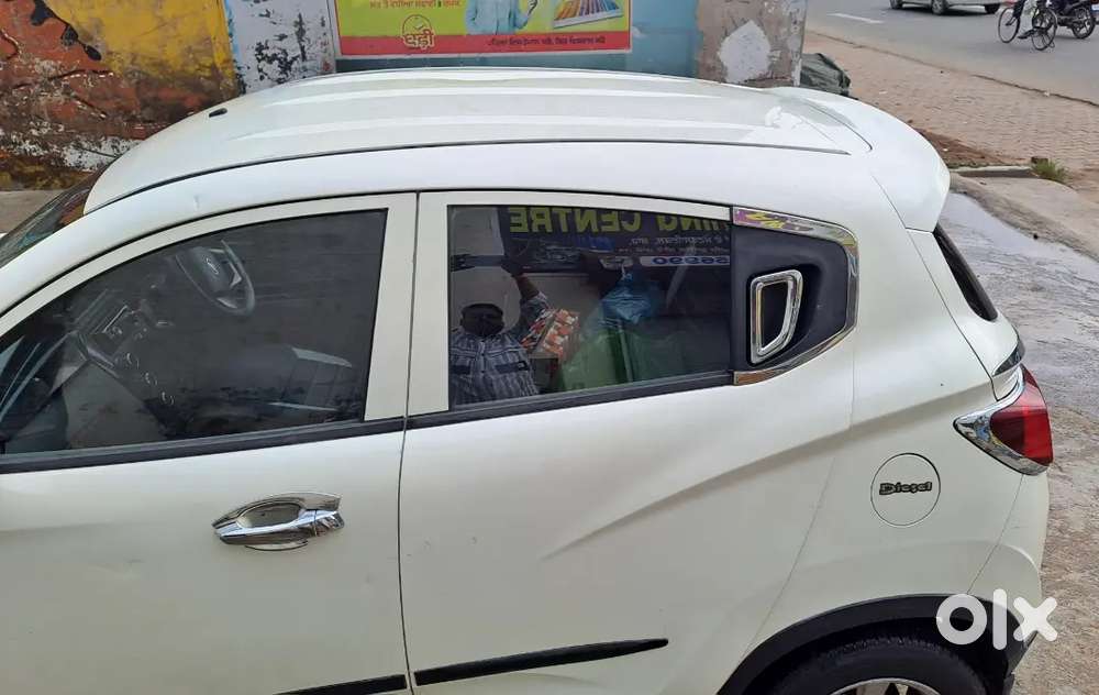 Mahindra Kuv 2016 Well Maintained Car