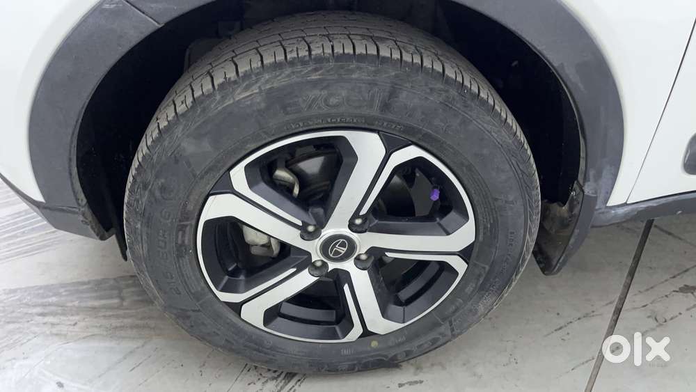 Tata Nexon 1.2 Revotron Xza Plus (o) Dual Tone, 2022, Petrol