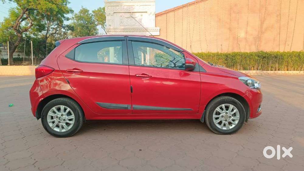 Tata Tiago 1.2 Revotron Xza, 2018, Petrol