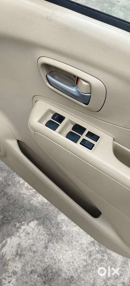 Maruti Suzuki A-star 1.0 Vxi Aktiv 2014