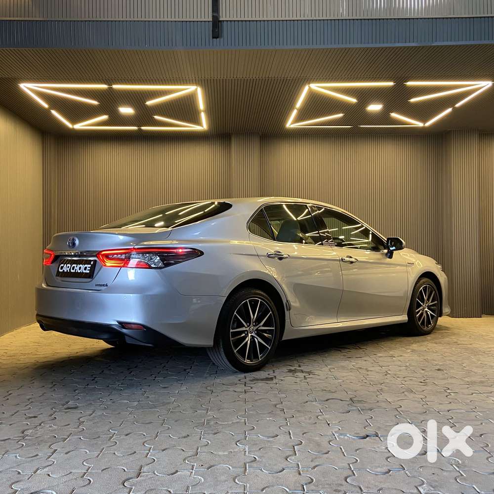Toyota Camry Hybrid, 2024, Cng & Hybrids