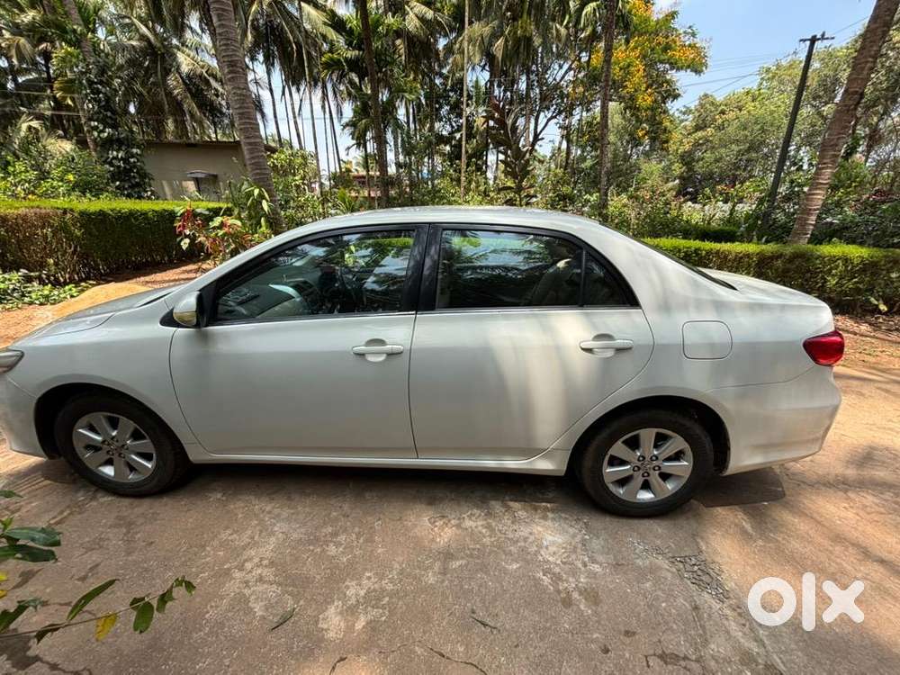 Toyota Corolla Altis 2011 Petrol Well Maintained