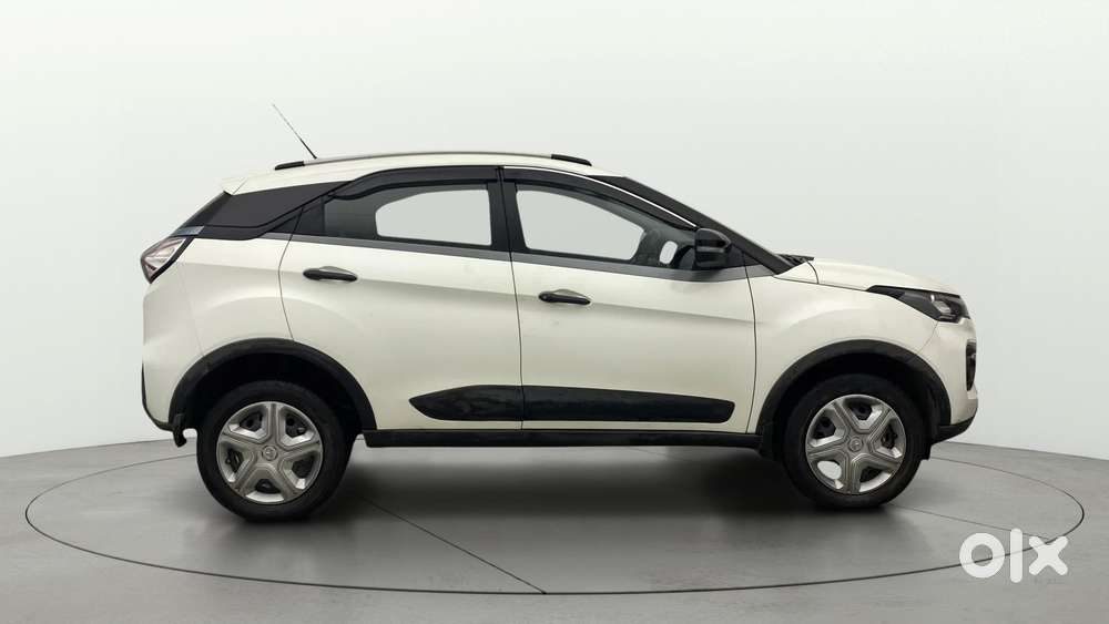 Tata Nexon 1.5 Revotorq Xma Amt, 2021, Petrol