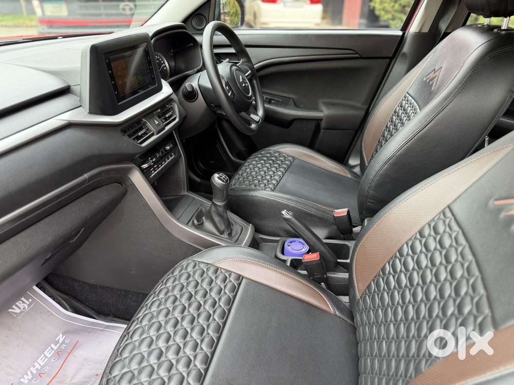 Maruti Suzuki Brezza 1.5 Vxi Smart Hybrid, 2023, Petrol