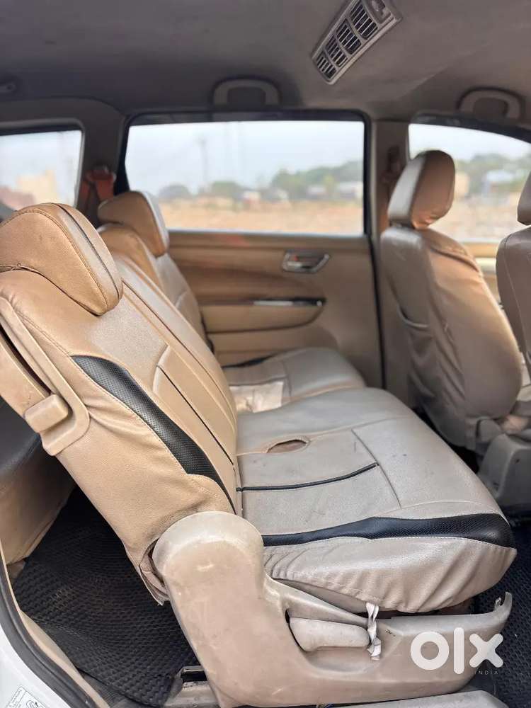 Maruti Suzuki Ertiga 2012