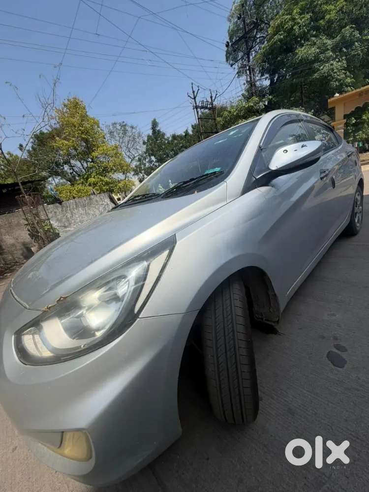 Hyundai Fluidic Verna 2012