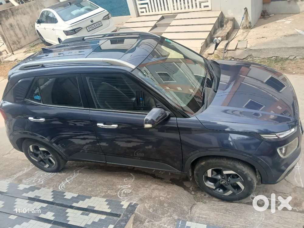 Hyundai Venue 2019 Petrol Well Maintained