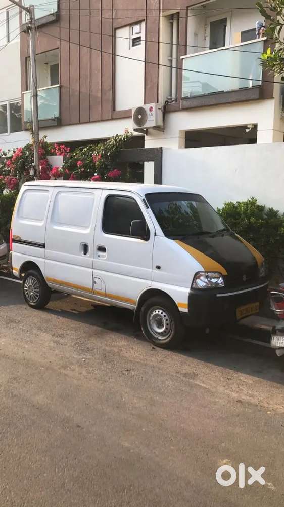 Maruti Suzuki Eeco Cargo 2022 Petrol Well Maintained