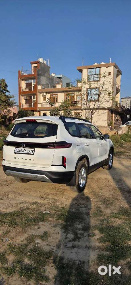 Tata Safari Pure Plus, 2024, Diesel