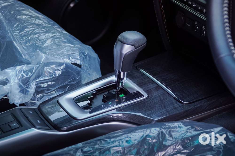 Toyota Fortuner 4x2 At 2.7 Petrol, 2025, Petrol