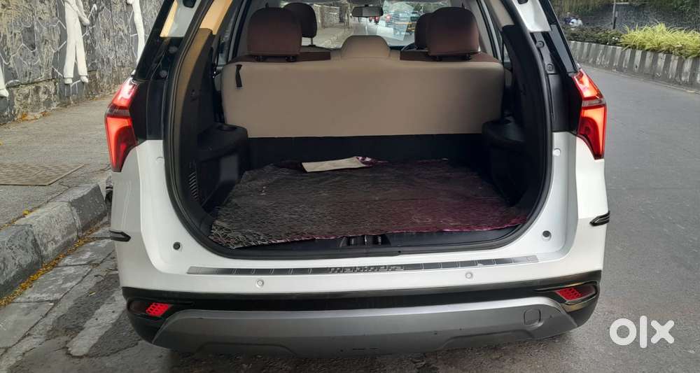 Mahindra Xuv700 2.0 Ax 5 Petrol At Str, 2022, Petrol