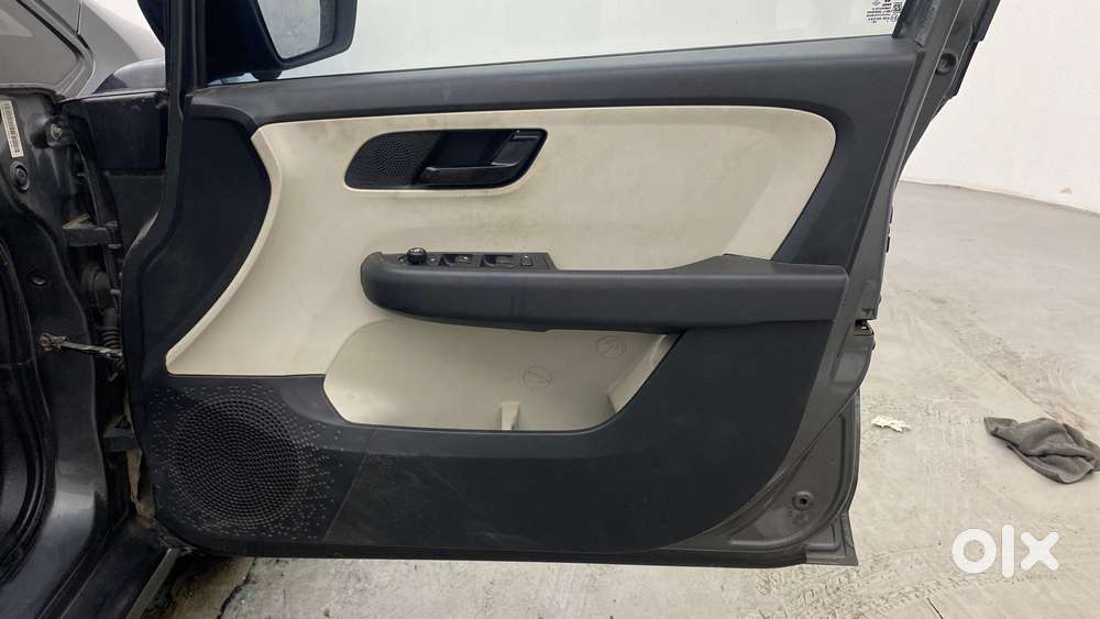 Tata Altroz 1.2 Xm Plus, 2021, Petrol