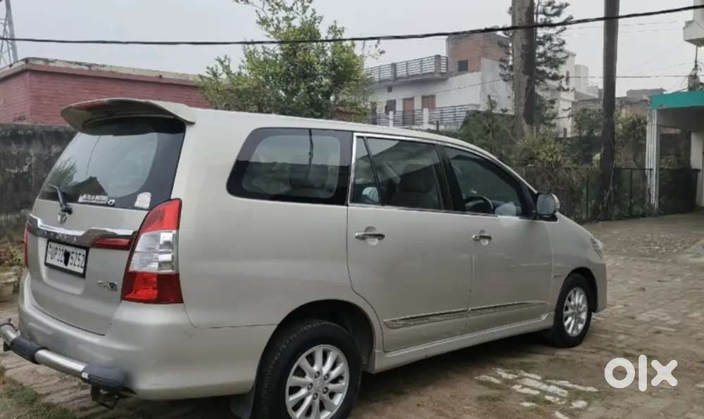 Toyota Innova 2015 Diesel Well Maintained