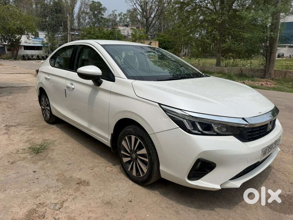 2024 Honda City V Cvt Automatic  27000kms  1st Owner  Cmony Mntnd.